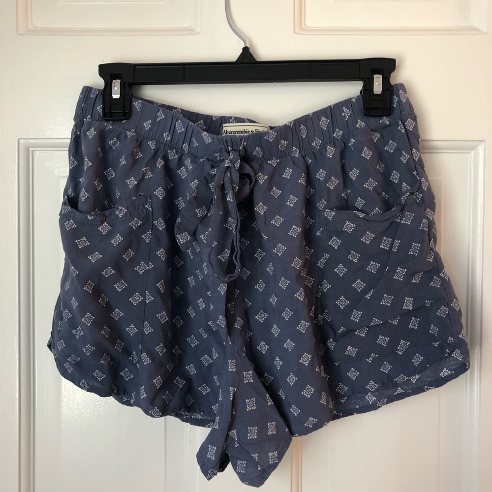 High waisted flowy Abercrombie shorts